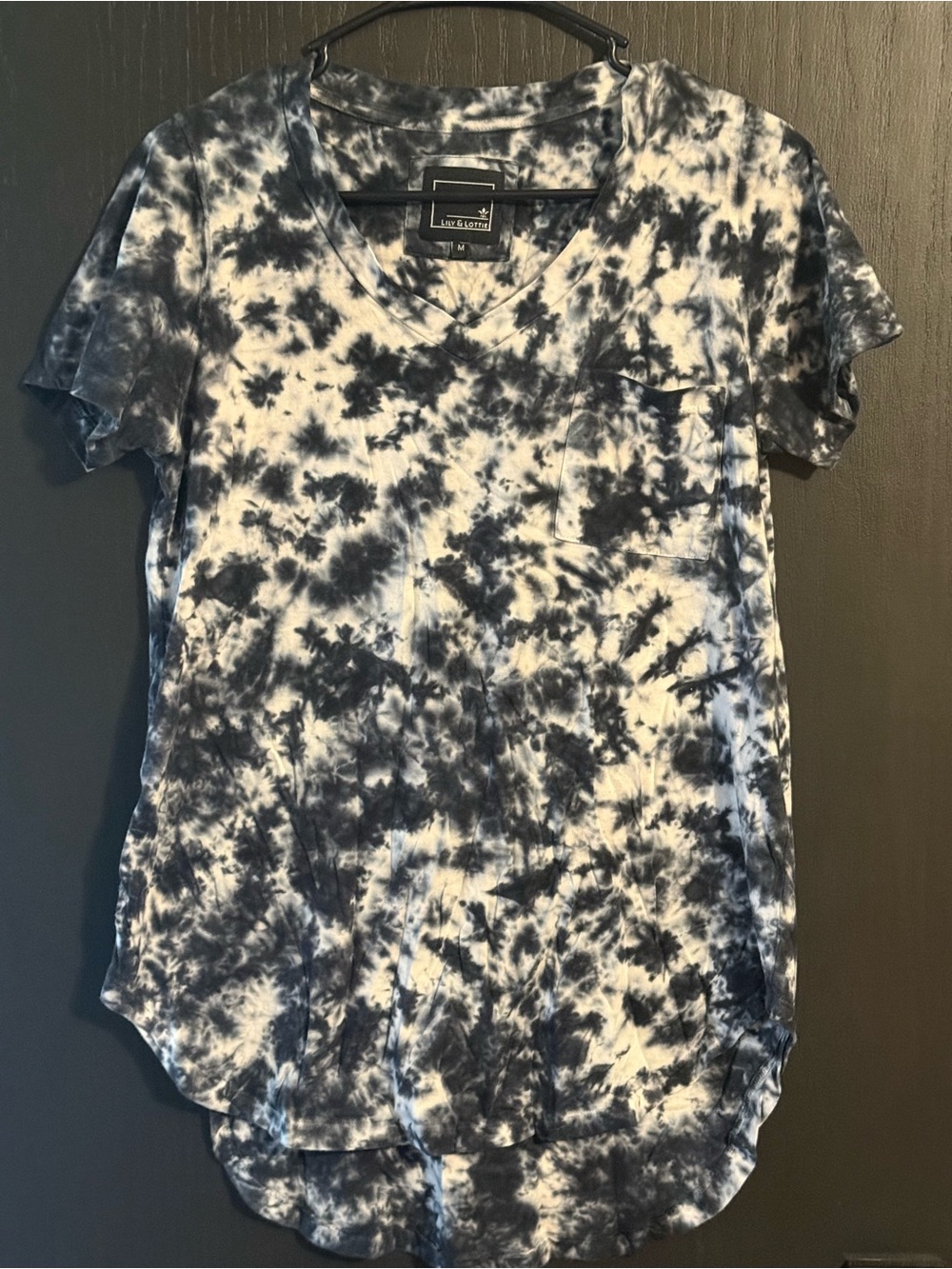 Lily & Lottie Women’s Navy Tie-Dye V-Neck Pocket Tee